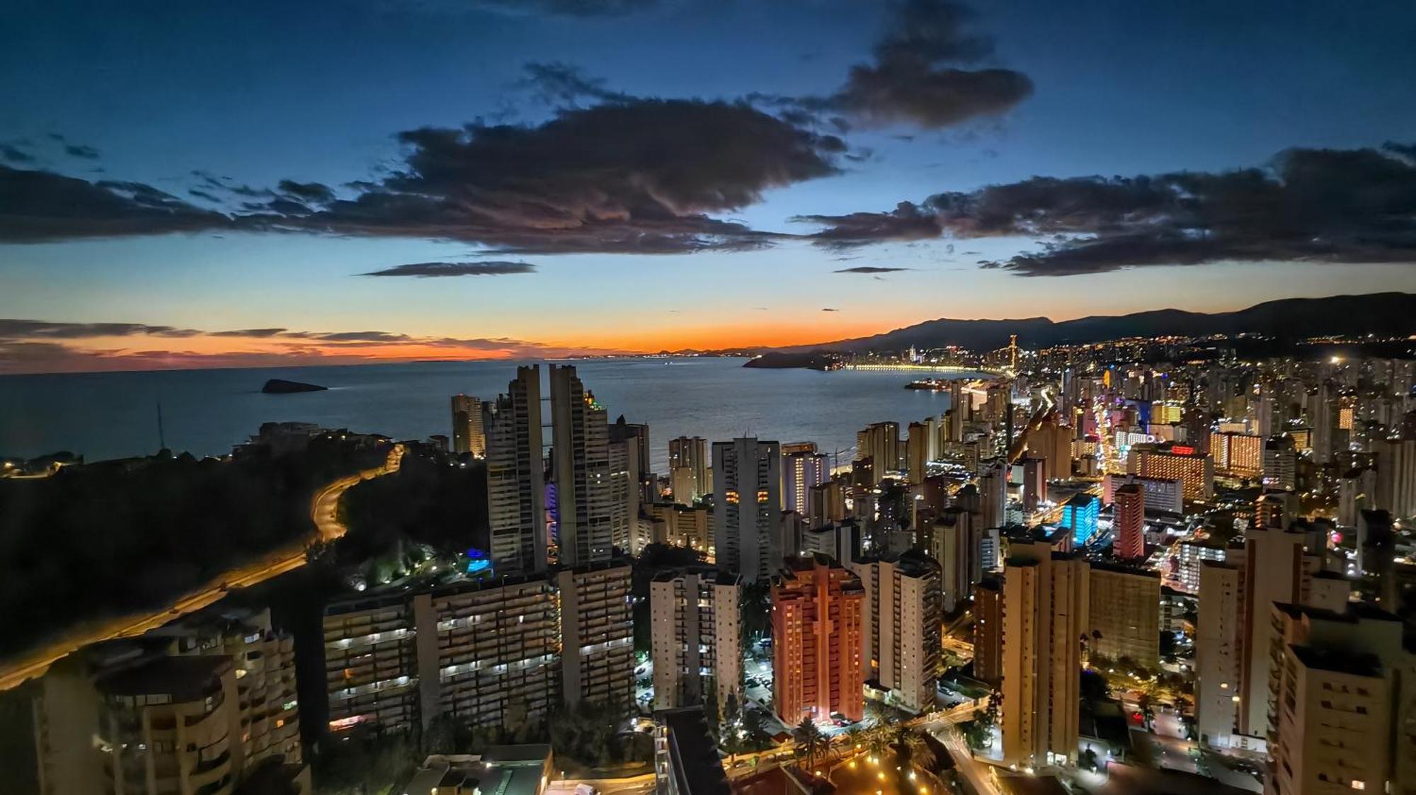 Appartamento Torre Lugano Sea Views  Benidorm Esterno foto