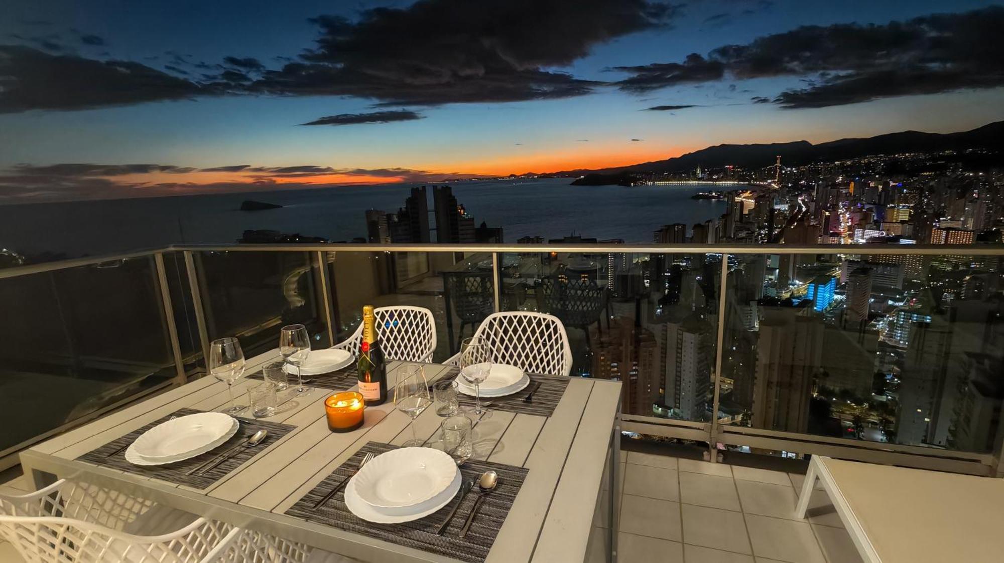 Appartamento Torre Lugano Sea Views  Benidorm Esterno foto